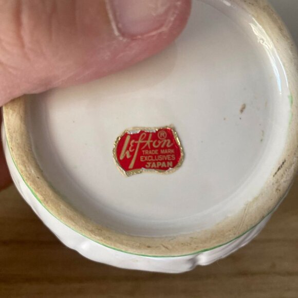 Lefton Japan White & Green Strawberry and Leaf Ceramic Sugar Bowl - Picture 6 of 8